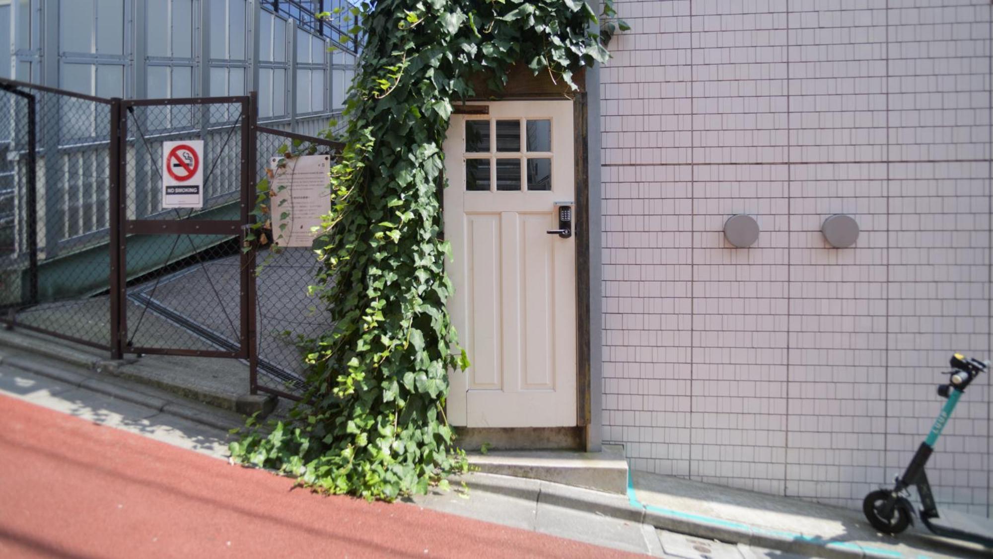 Almond Hostel & Cafe Shibuya Токіо Екстер'єр фото