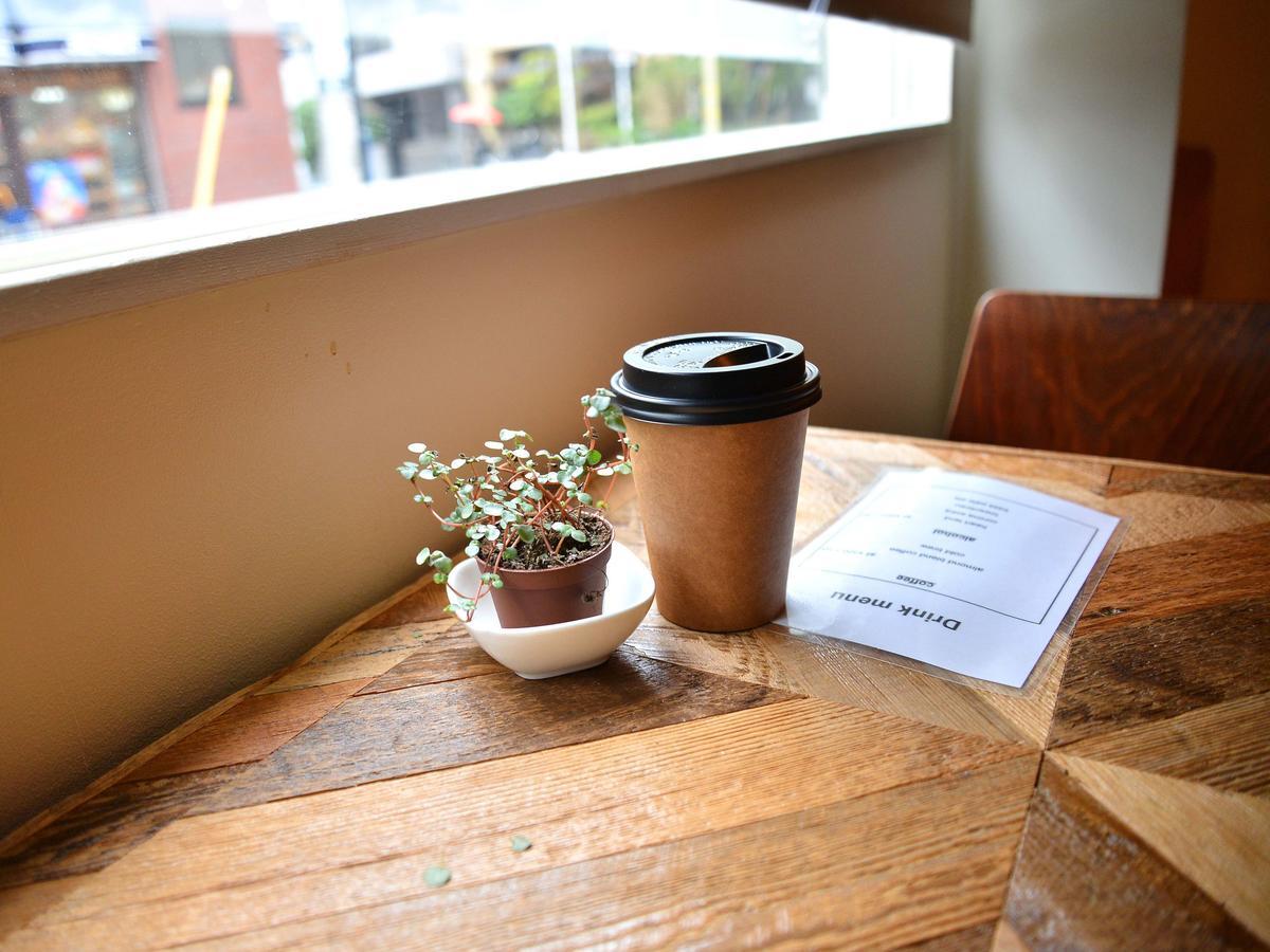 Almond Hostel & Cafe Shibuya Токіо Екстер'єр фото