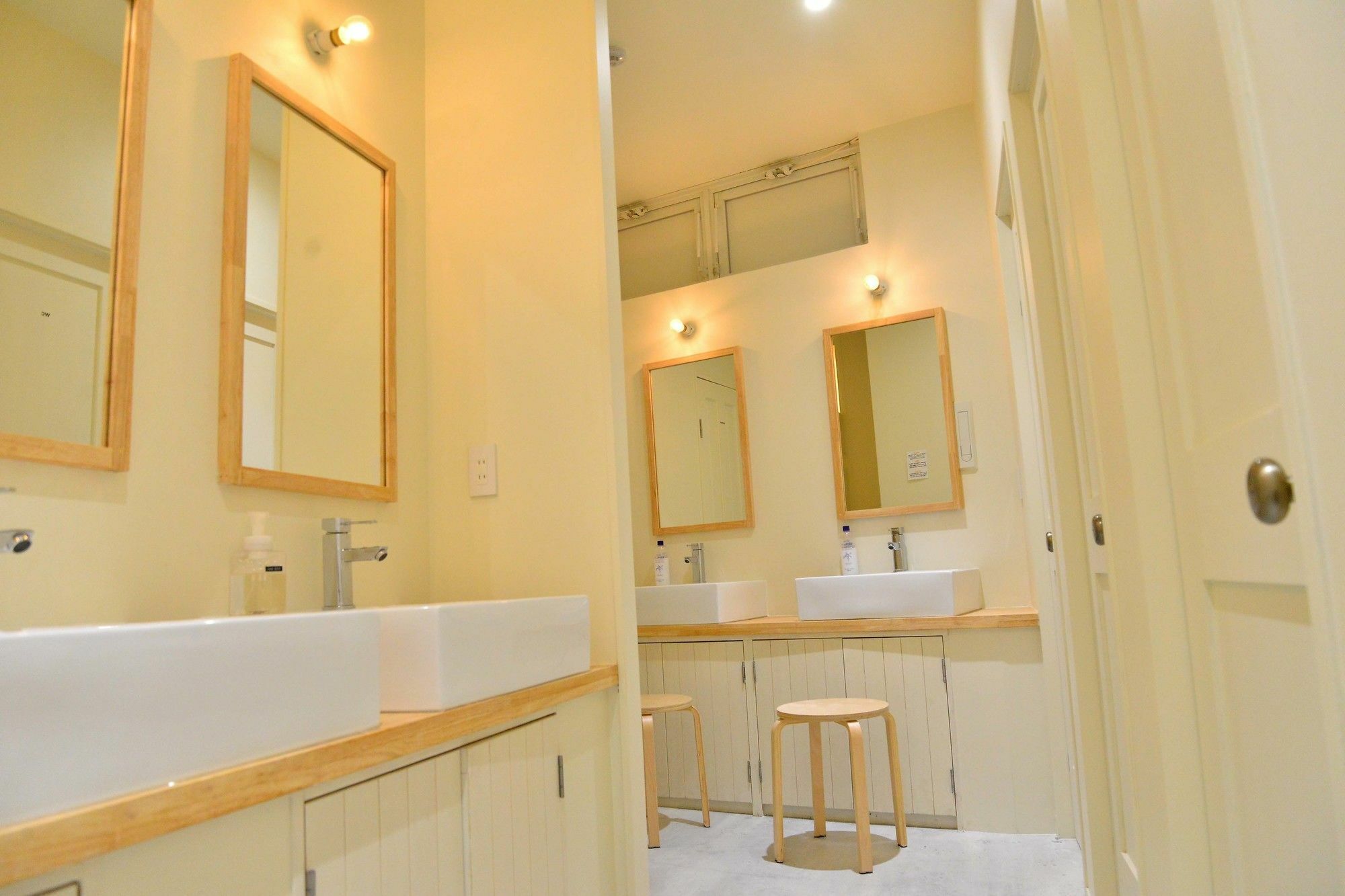 Almond Hostel & Cafe Shibuya Токіо Екстер'єр фото